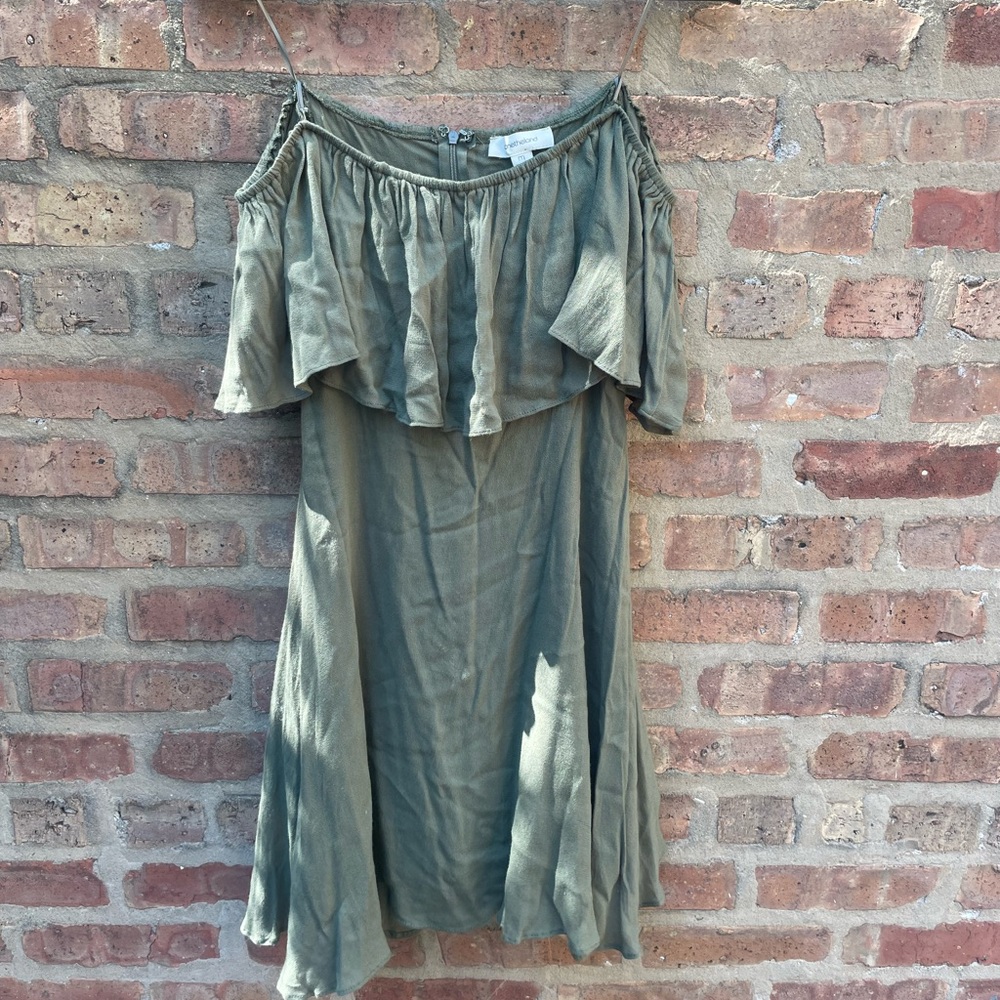 Brand- Francesca’s Color-Green Size- Medium Condition- New with Tag